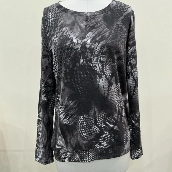 Top - Picture 2 of 5